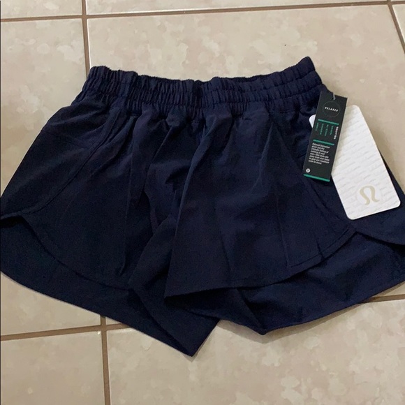 lululemon athletica Pants - Lululemon tracker short IV
